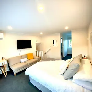  Guest house 2 Mile Bay New Zealand