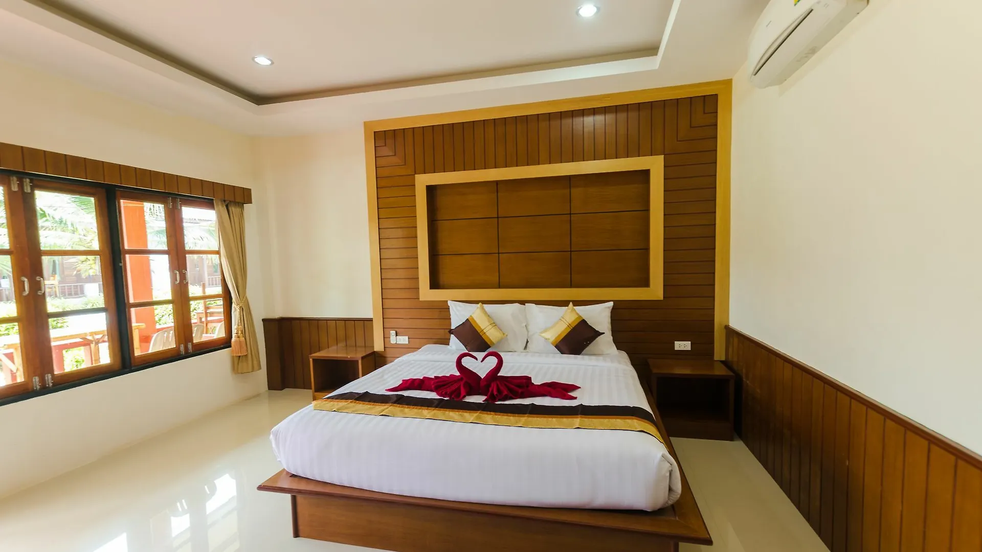 Sleep In Lanta Resort Ko Lanta